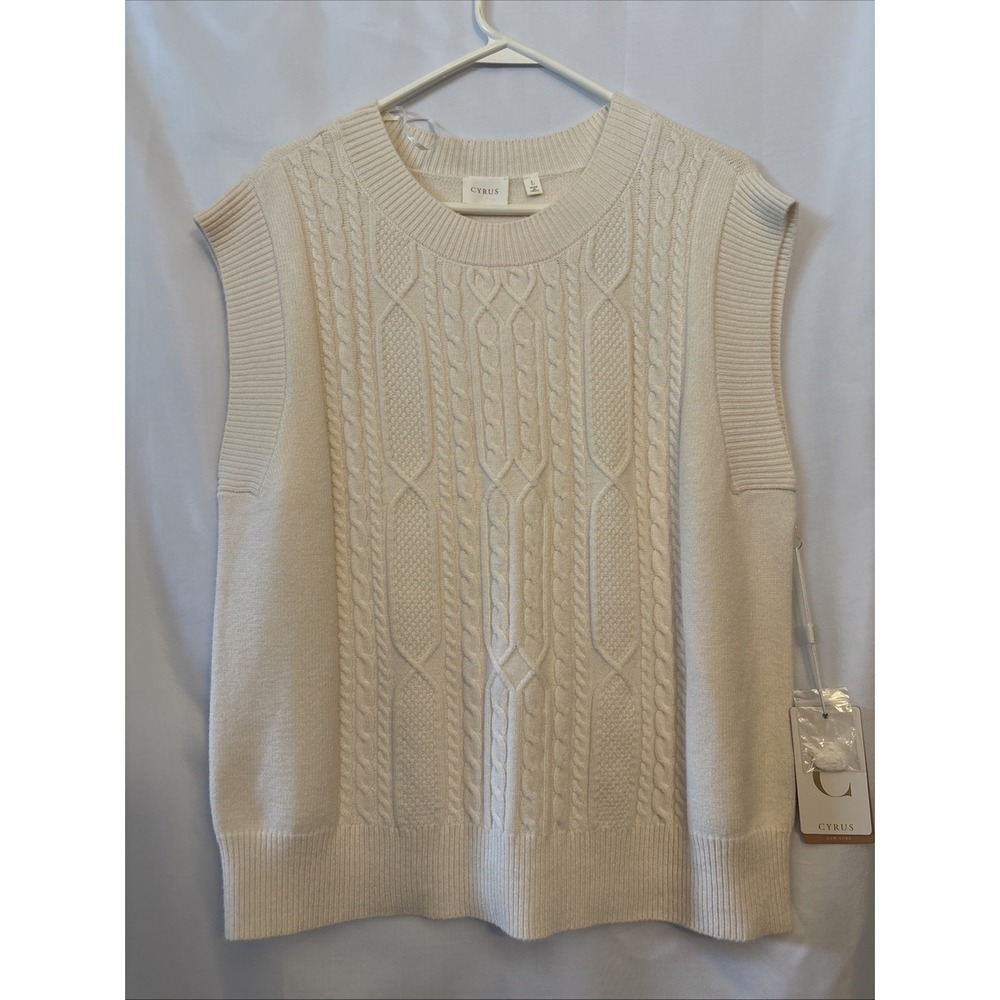Cyrus Cream Cable Knit Pullover Sweater Vest Super Soft NWT L